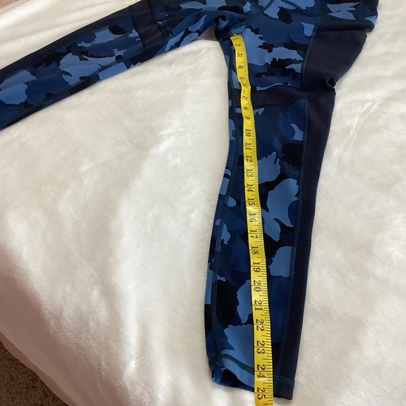 Athleta Camo Leggings Size Small Blue Activewear Athleisure Workout Gym - Picture 9 of 10
